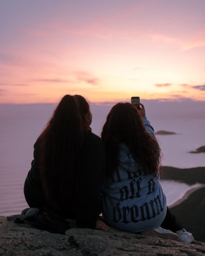 linda-xu-esiS_AcHpc4-unsplash